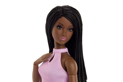 Mattel Barbie Looks s copánky v růžovém outfitu - Image 4